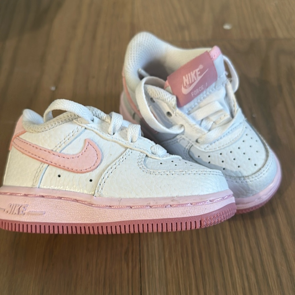 Nike baby 4c